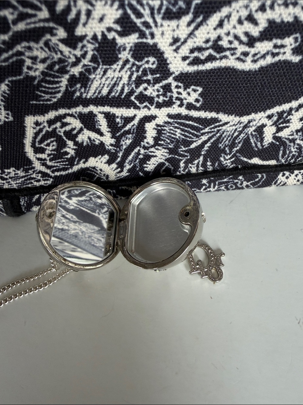 Vintage Christian Dior Diorlight Rhinestone necklace - Picture 4 of 4